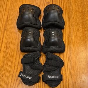 Bosoner Black Protective Gear Set